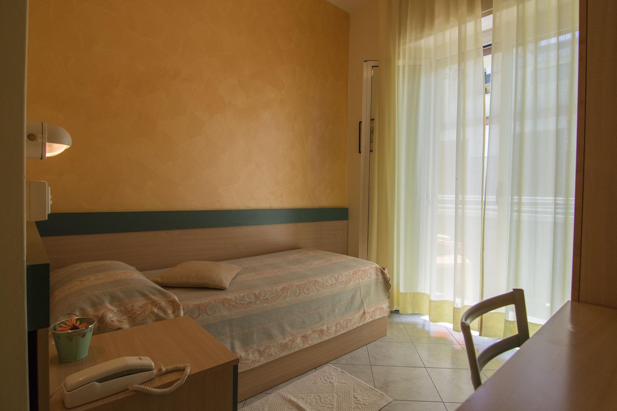 Hotel Solidea Rimini Eksteriør bilde