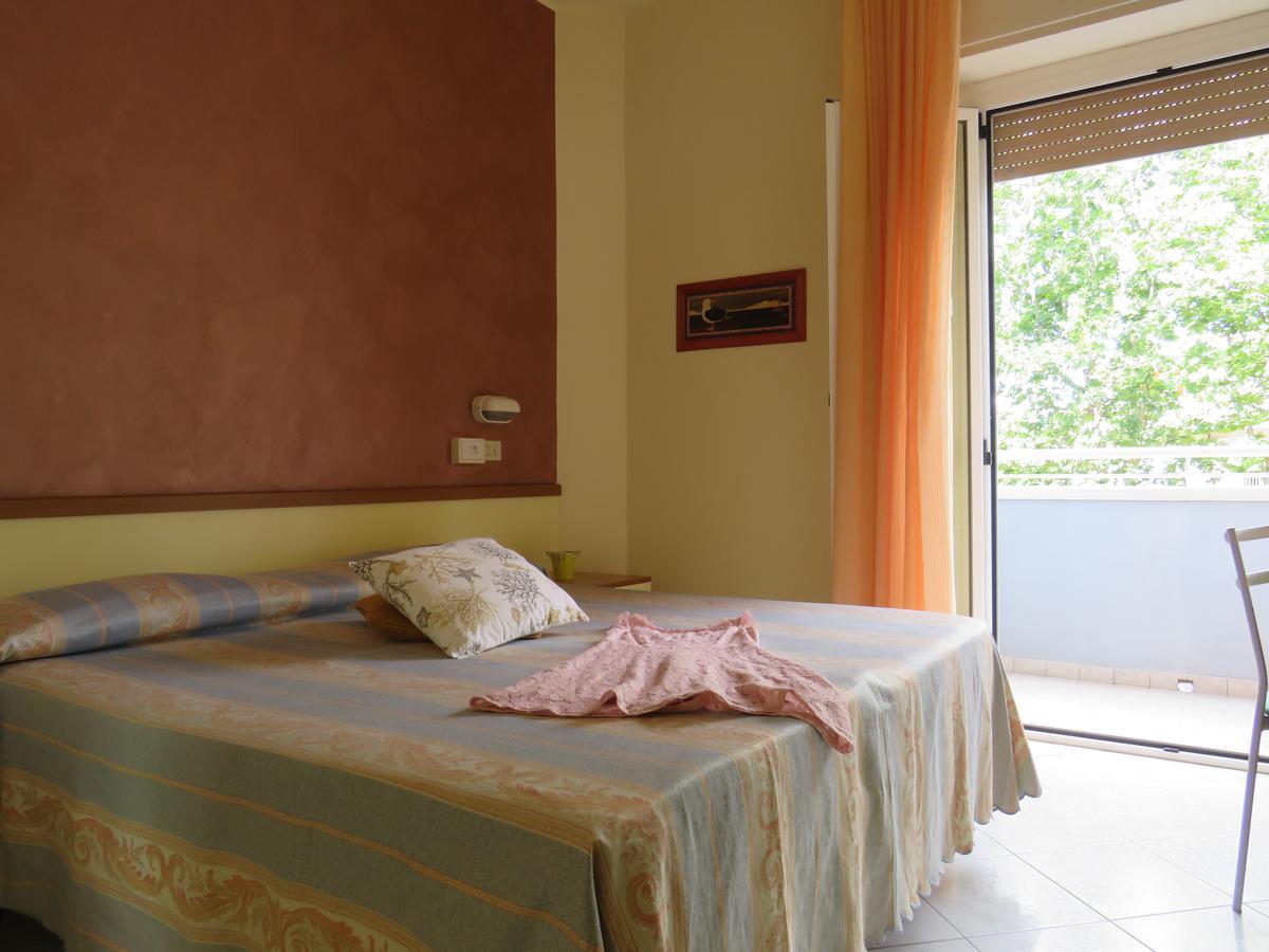 Hotel Solidea Rimini Eksteriør bilde