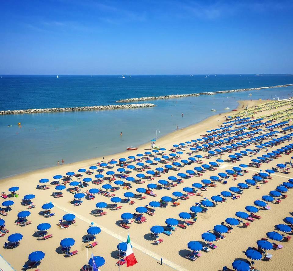 Hotel Solidea Rimini Eksteriør bilde
