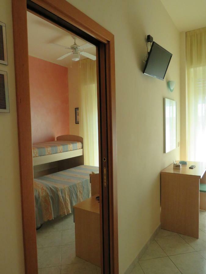 Hotel Solidea Rimini Eksteriør bilde
